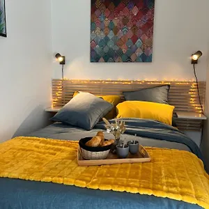 Appartement Coeur De Concarneau, Entier, Proche Centre, Corniche Et Avec Parking, Concarneau